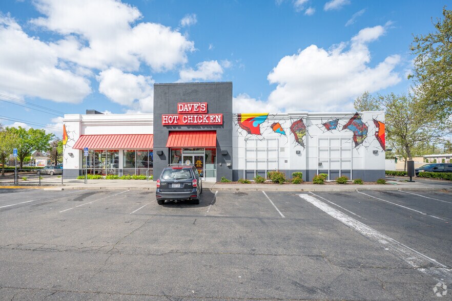 More Photos Of 3409 Arden Way, Sacramento Fast Food For Sale