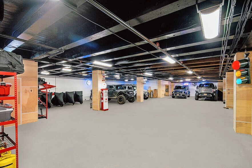 More Photos Of 933 Market St, Tacoma Storefront For Sale