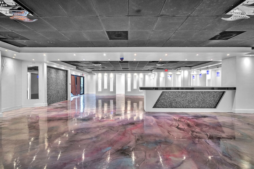 More Photos Of 3900 W Commercial Blvd, Fort Lauderdale Office For Lease