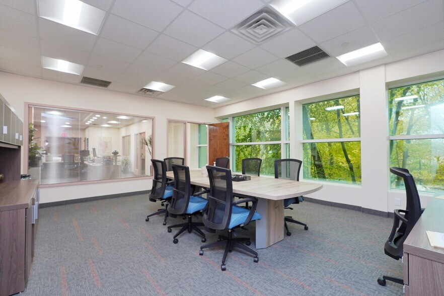 More Photos Of 900 South Ave, Staten Island Office For Lease