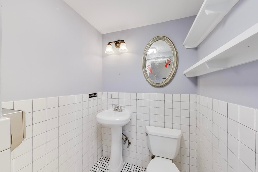 More Photos Of 3224-3226 11th St NW, Washington Storefront For Lease