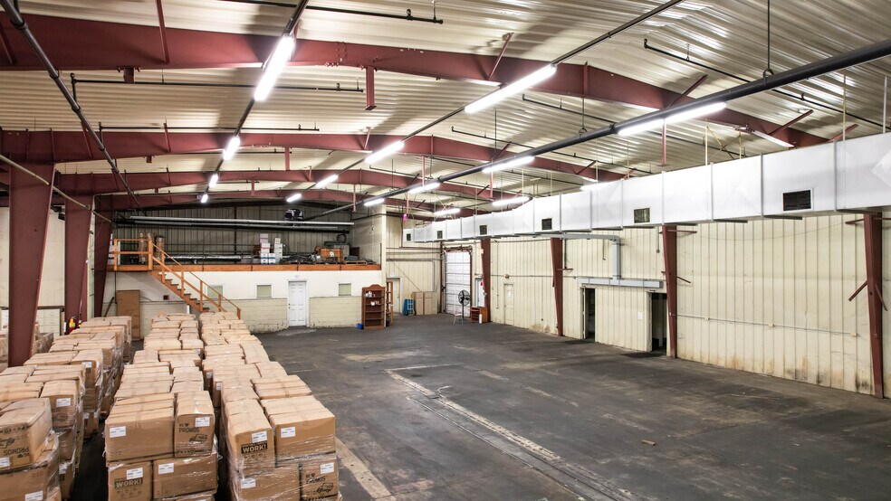More Photos Of 124 N Charleston St, Blacksburg Warehouse For Sale