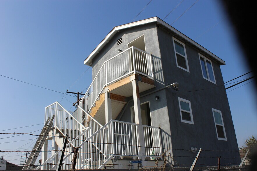 More Photos Of 8317 Whittier Blvd, Pico Rivera Storefront Retail Residential For Sale