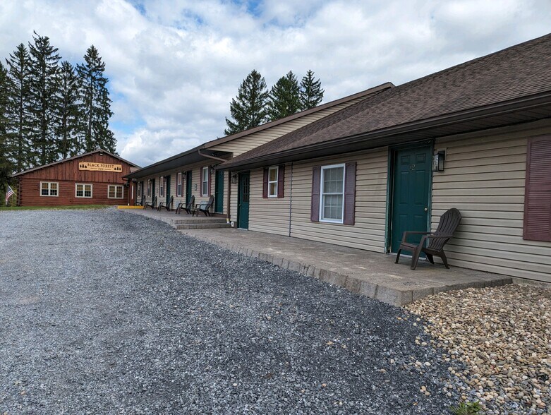 More Photos Of 32600 N State Route 44, Slate Run Hotel For Sale