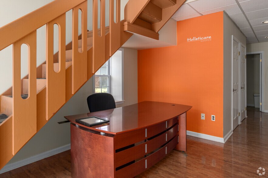 More Photos Of 61 Cassatt Ave, Berwyn Office Residential For Sale