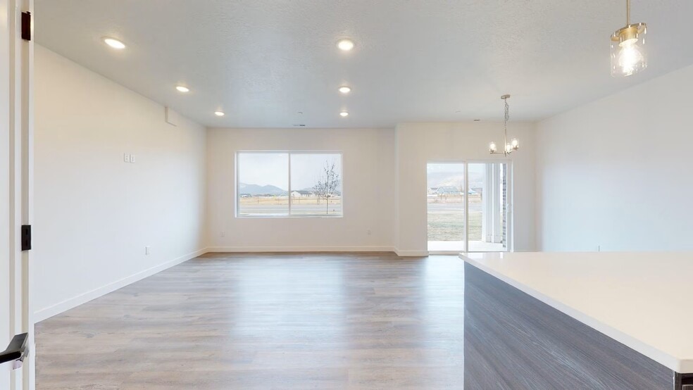 More Photos Of 1346 S Sawmill Blvd, Heber City Multifamily For Sale