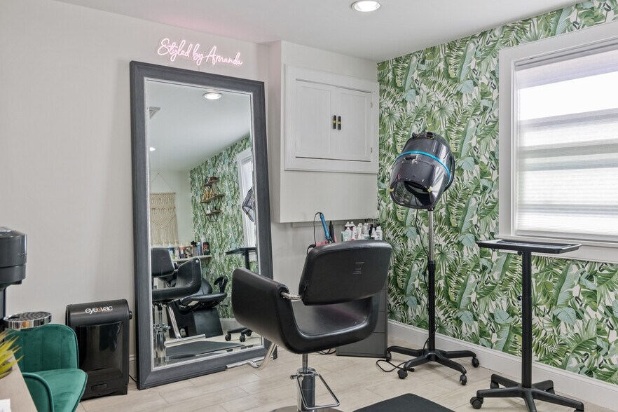 More Photos Of 712 Main St, Hyannis Storefront Retail Office For Sale