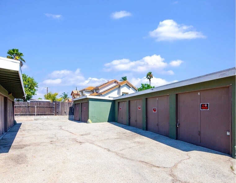 More Photos Of 1072 W Wilson St, Pomona Apartments For Sale