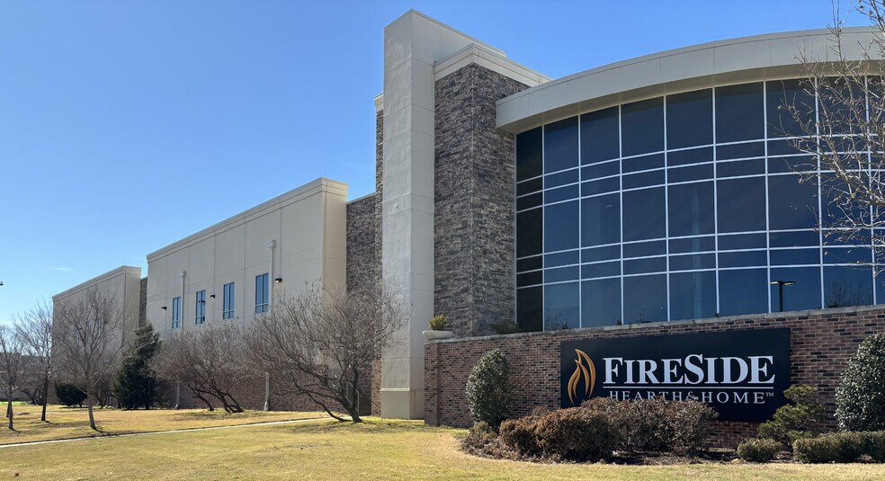 Primary Photo Of 2917 N State Highway 161, Grand Prairie Showroom For Lease