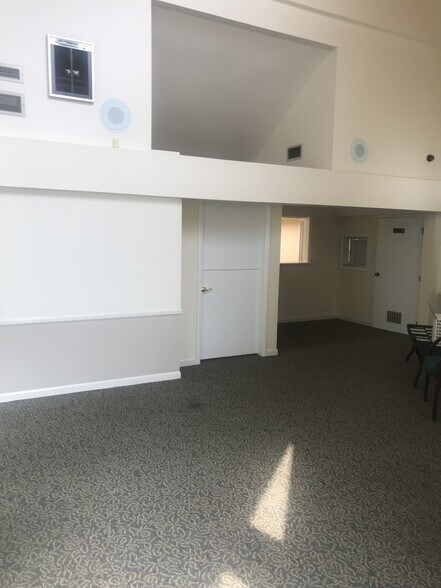 More Photos Of 7 Pinewoods Rd, Hyde Park Medical For Lease