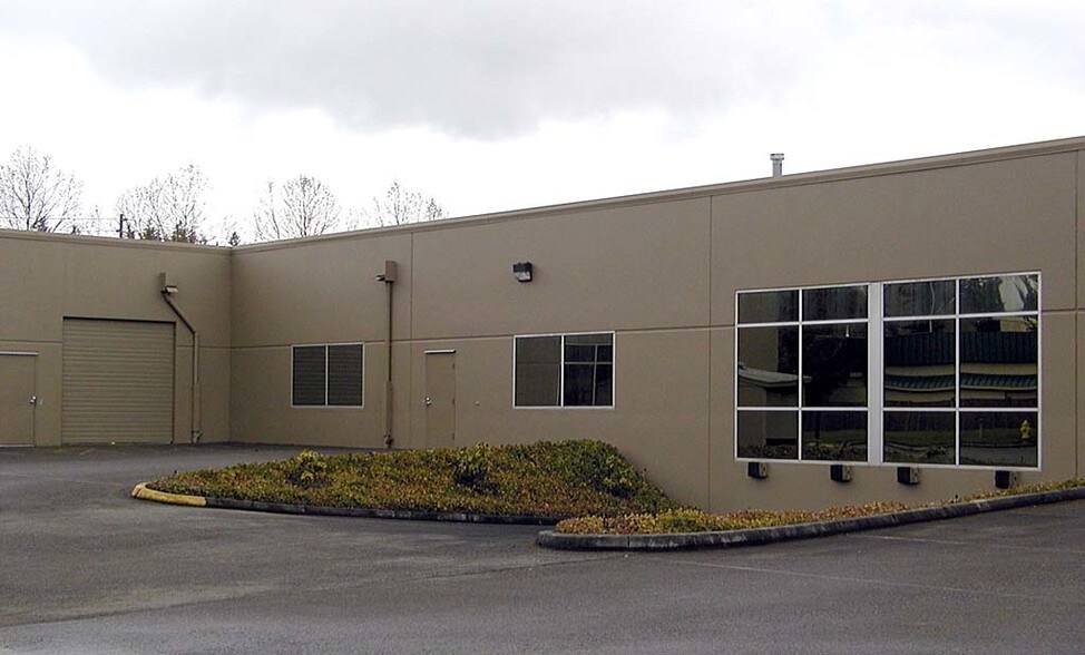More Photos Of 12314-12324 134th Ct NE, Redmond Unknown For Lease
