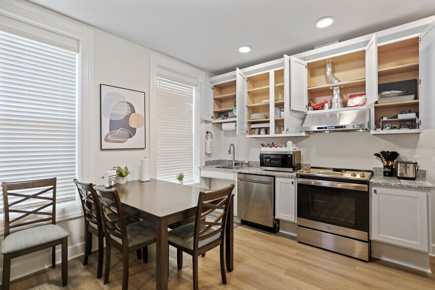 More Photos Of 34 W Franklin St, Hagerstown Apartments For Sale