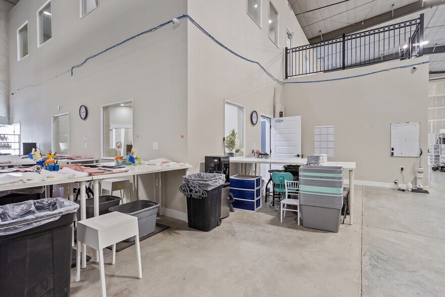 More Photos Of 2536 Old Happy Jack Rd, Cheyenne Flex For Sale