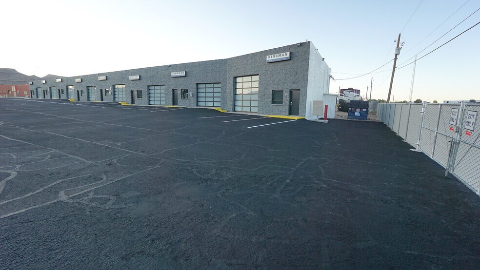 More Photos Of 4030 Stockton Hill Rd, Kingman Light Distribution For Sale