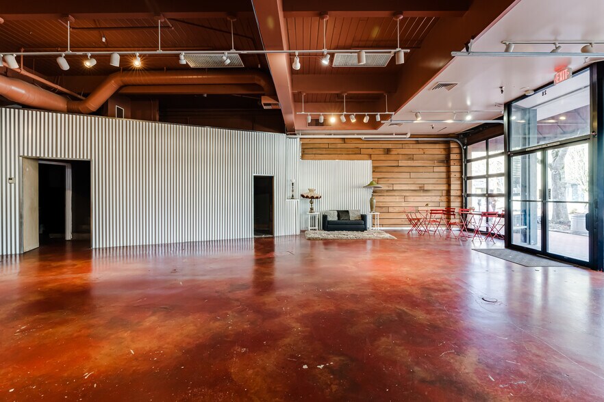 More Photos Of 30 E Broadway, Eugene Office For Lease