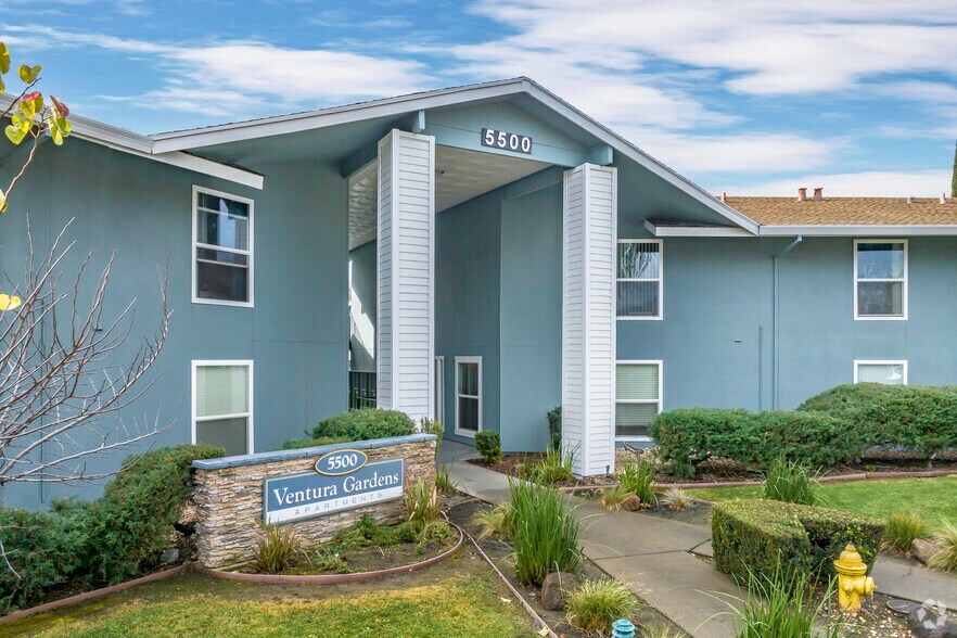 Primary Photo Of 5500 Foothill Gardens Ct, Sacramento Apartments For Sale