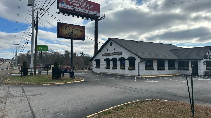 More Photos Of 10321 Chapman Hwy, Seymour Restaurant For Sale