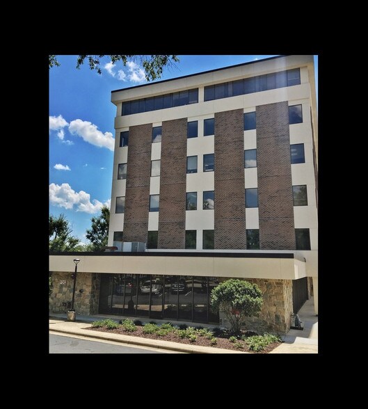 More Photos Of 1110 Navaho Dr, Raleigh Office For Lease