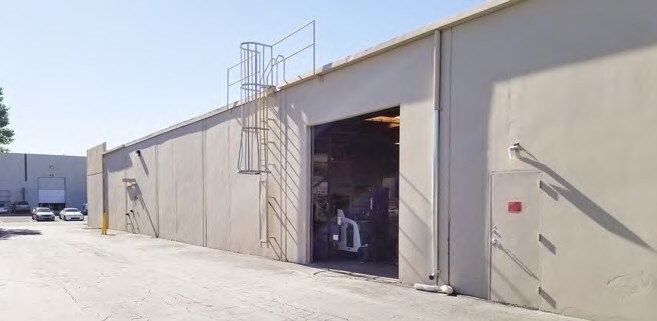 More Photos Of 680 E Glendale Ave, Sparks Warehouse For Sale