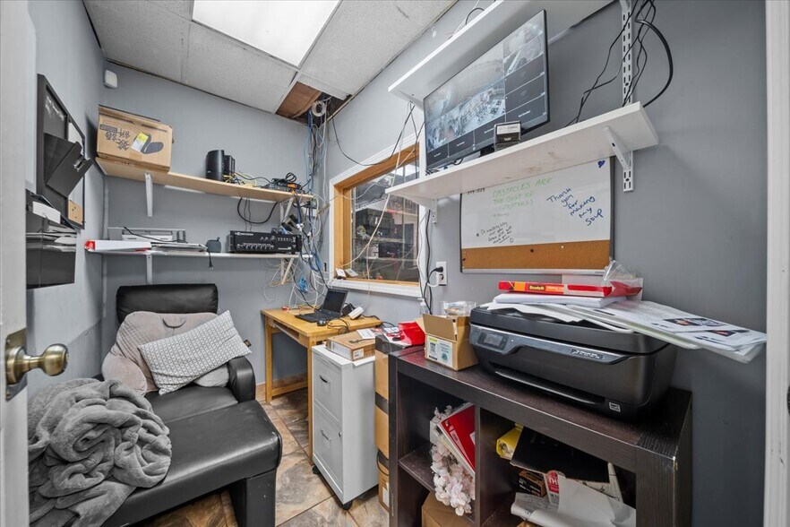 More Photos Of 111 Middleton Way, Greer Restaurant For Sale