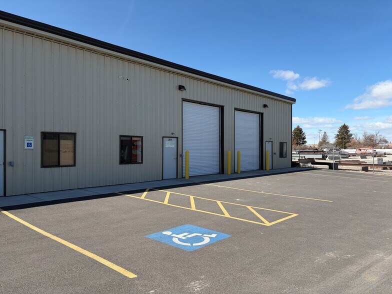 More Photos Of 2819 E 14th N, Ammon Warehouse For Lease