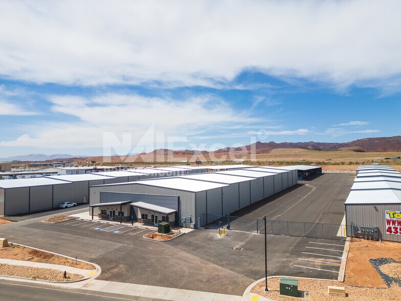 More Photos Of Gateway Industrial Park, Hurricane Warehouse For Lease