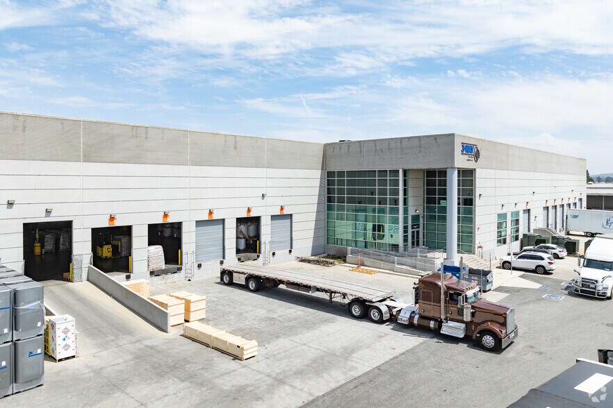 More Photos Of 14820 Carmenita Rd, Norwalk Warehouse For Lease