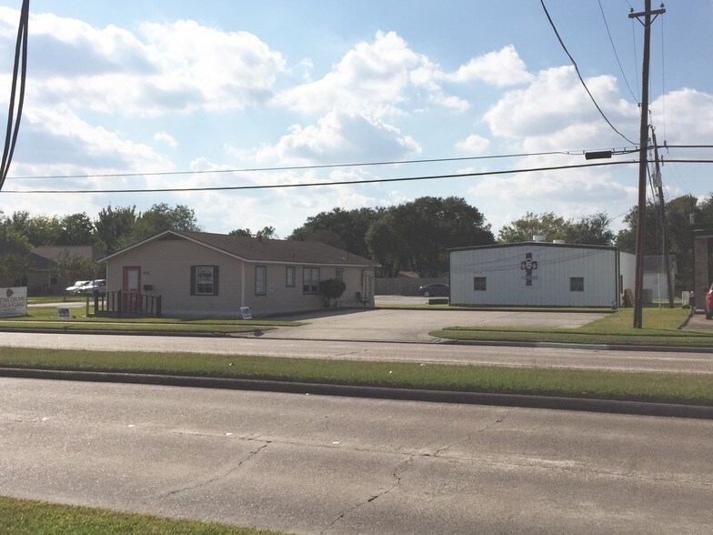 More Photos Of 4502 Center St, Deer Park Freestanding For Lease