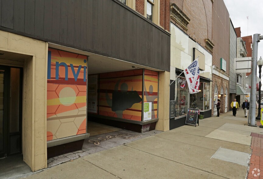 More Photos Of 25 N Main St, Greensburg Storefront Retail Residential For Lease