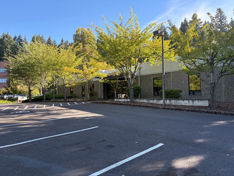 Primary Photo Of 8600 SW Saint Helens Dr, Wilsonville Office For Sale