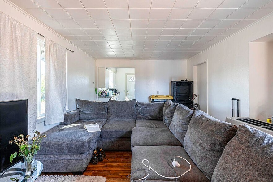 More Photos Of 144 Reager St, Medford Apartments For Sale