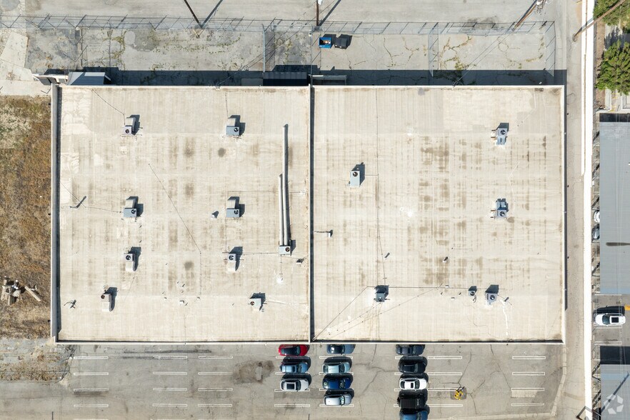 More Photos Of 8411-8421 Canoga Ave, Canoga Park Unknown For Lease