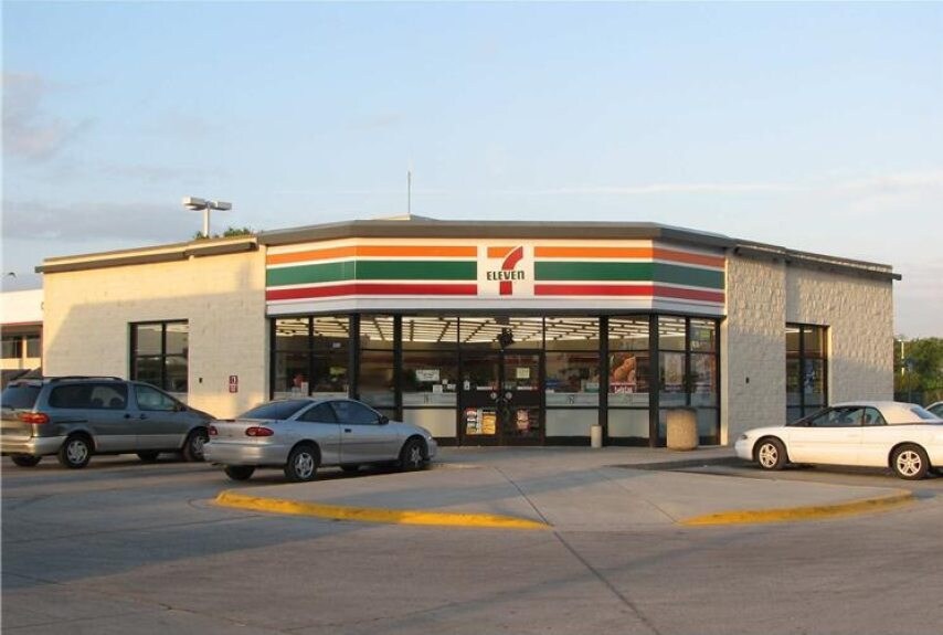 Primary Photo Of 11008 S Orange Blossom Trl, Orlando Service Station For Lease