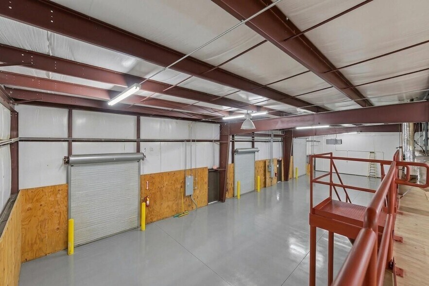 More Photos Of 4665 Church Rd, Cumming Warehouse For Sale