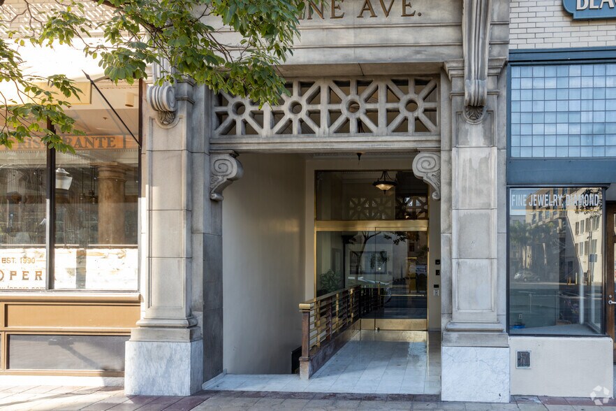 More Photos Of 115 Pine Ave, Long Beach Office For Lease