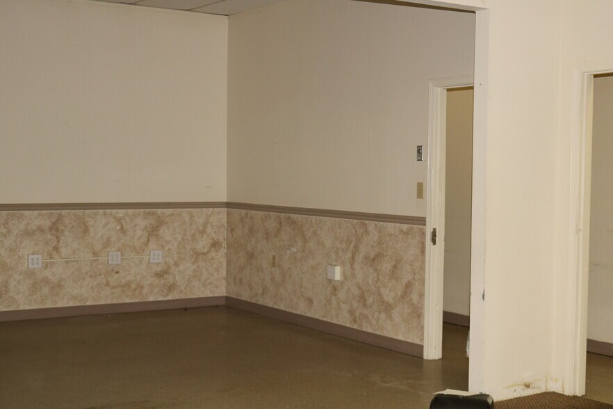 More Photos Of 1234 US Highway 70 SW, Hickory Storefront For Lease