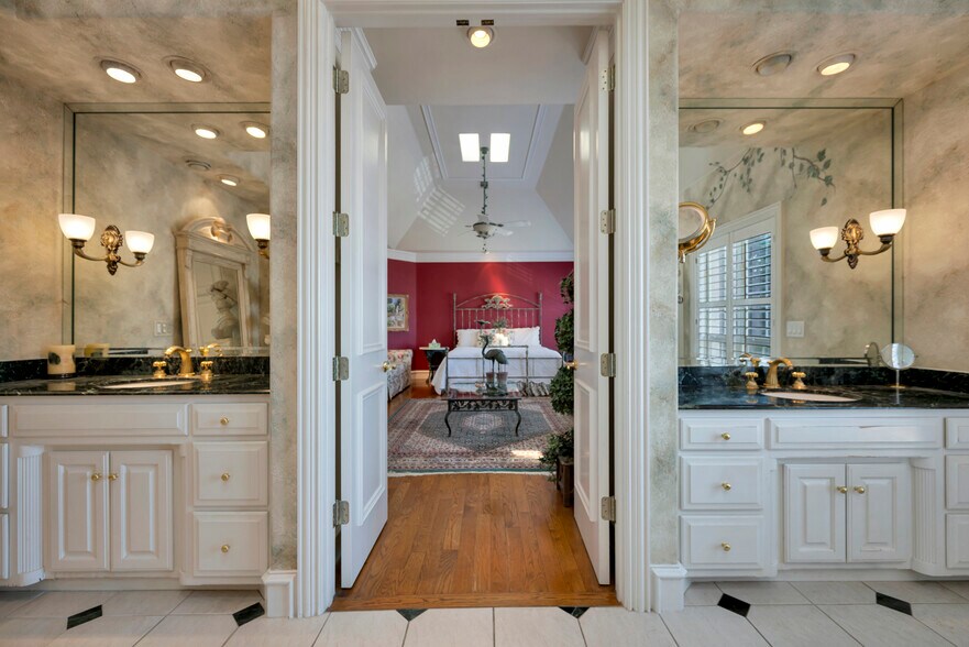 More Photos Of 504 N Euless Main St, Euless Carwash For Sale