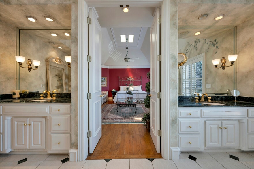 More Photos Of 504 N Euless Main St, Euless Carwash For Sale