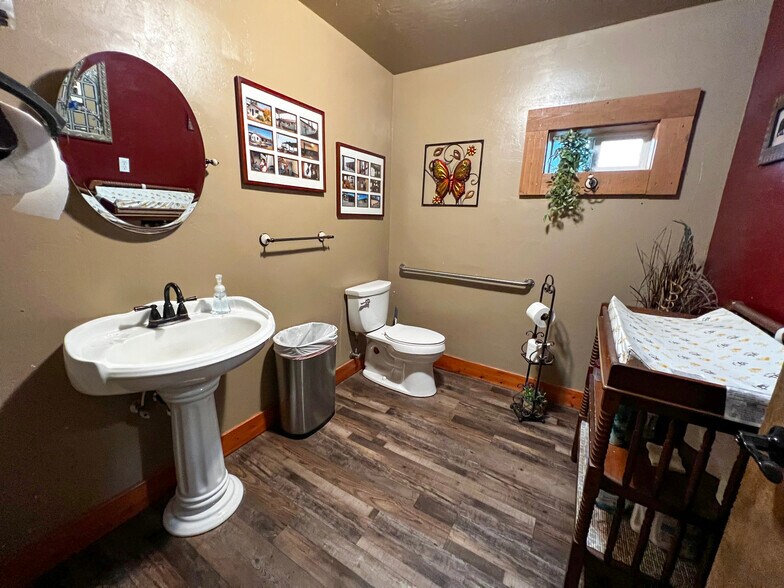 More Photos Of 150 S Railroad St, Midvale Restaurant For Sale