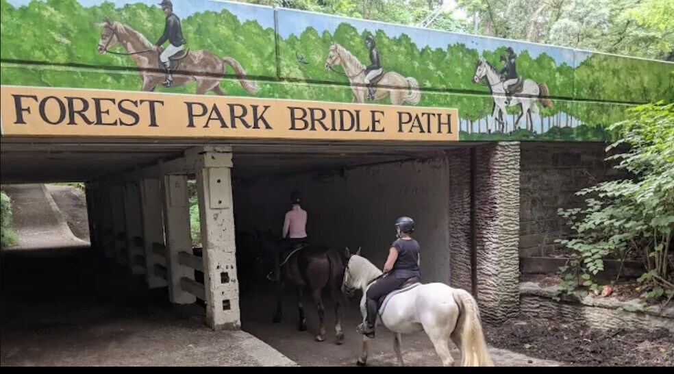 More Photos Of 11882 Metropolitan Ave, Kew Gardens Apartments For Lease