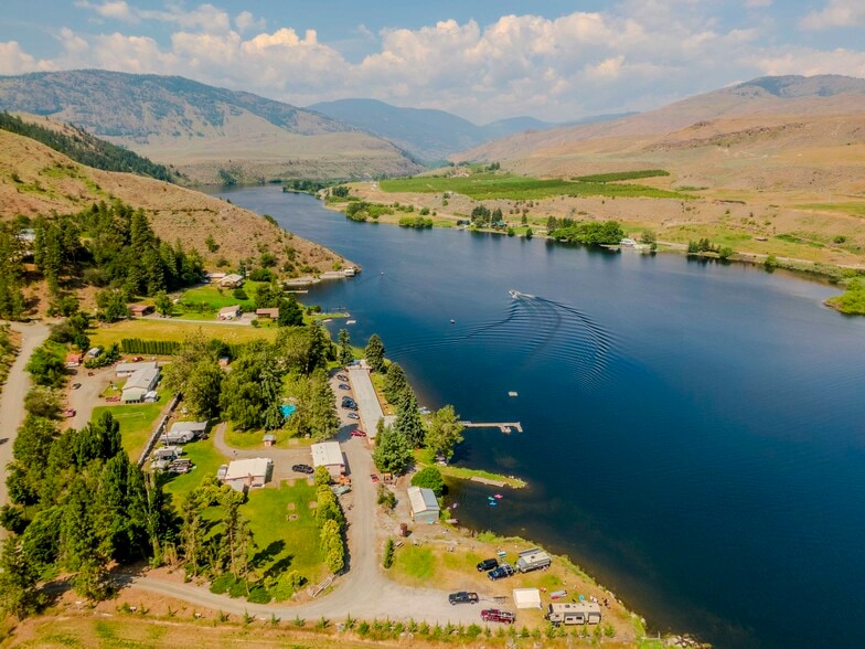 More Photos Of 10 McCammon Rd, Tonasket Hotel For Sale