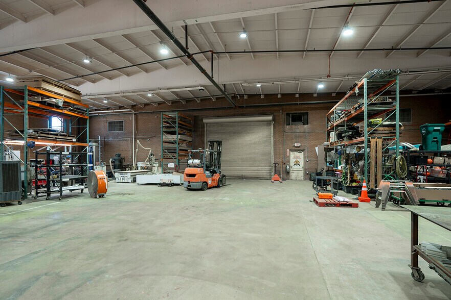 More Photos Of 1614 W Roosevelt St, Phoenix Light Manufacturing For Sale