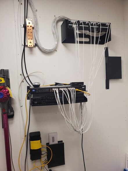 More Photos Of 700 N Brand Blvd, Glendale Office For Lease