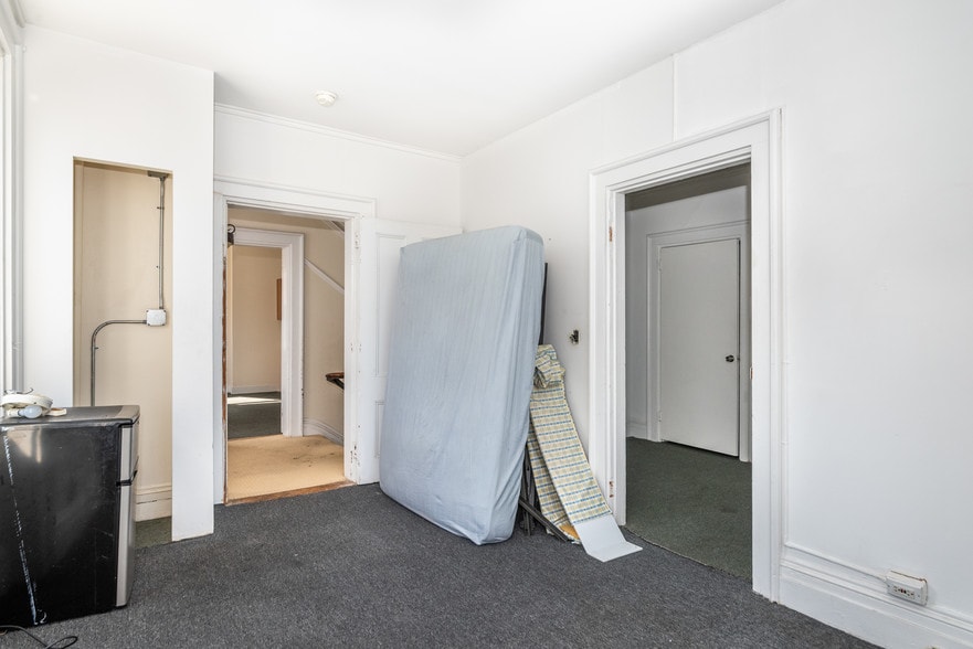 More Photos Of 97 Broadway, Verplanck Funeral Home For Lease