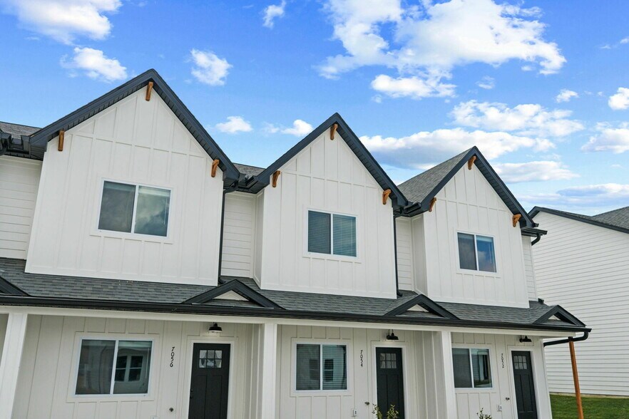 More Photos Of 1763 Strawberry Meadows Way, Knoxville Apartments For Sale