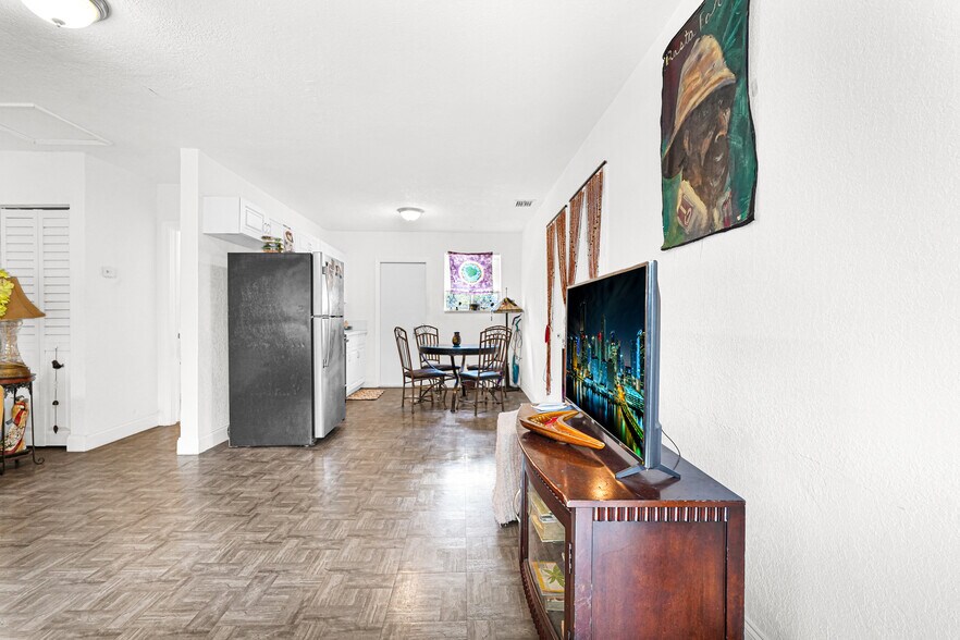 More Photos Of 3066 NW 92nd St & 9164-9174 NW 30 ct, Miami Manufactured Housing Mobile Home Park For Sale