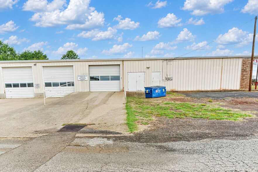 More Photos Of 1416 Linda Dr, Daingerfield Auto Repair For Sale