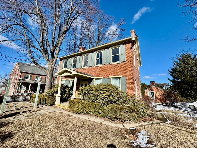 Primary Photo Of 5412 Shimerville Rd, Emmaus Freestanding For Lease