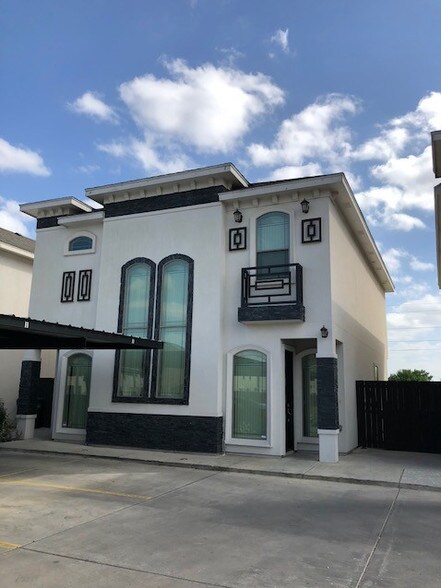 More Photos Of 1405 W Kiwi Ave, Pharr Apartments For Sale