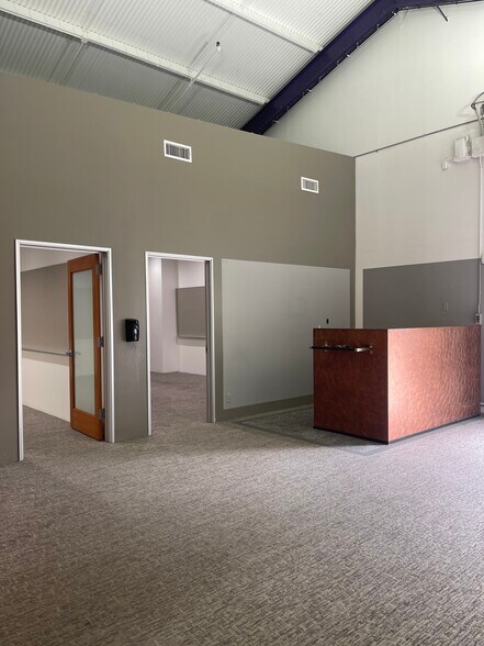 More Photos Of 55-61 Valley St, Pasadena Storefront Retail Office For Lease